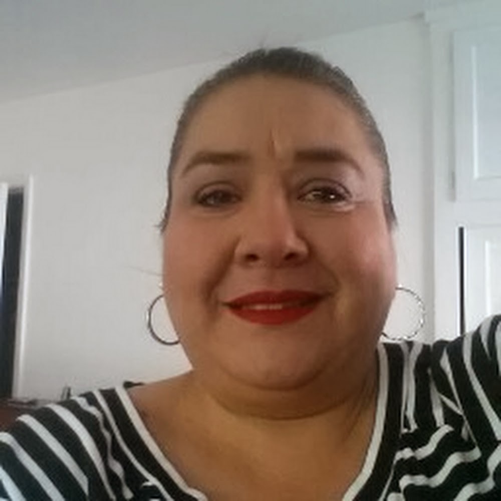Meet your Posher, Cynthia